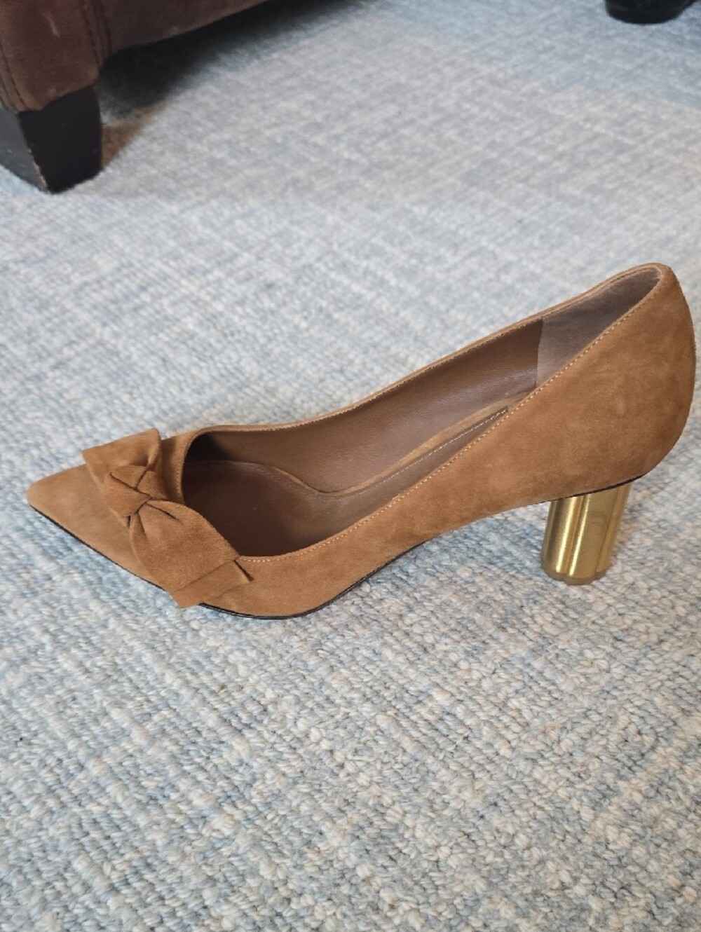 Salvatore Ferragamo Tan Suede Pointed-Toe Pumps with Bow - Picture 4 of 13
